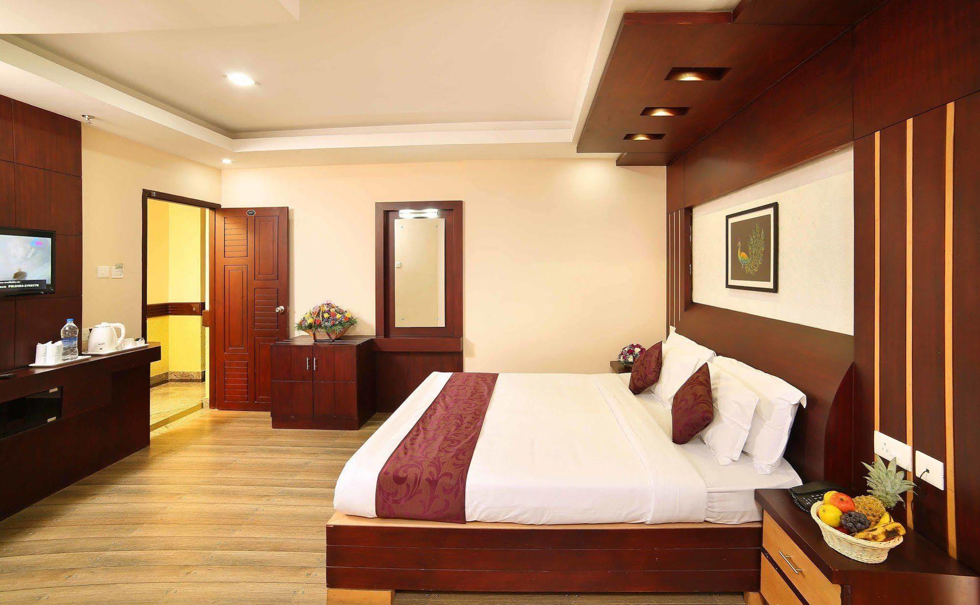 Elysium Garden Hotel Munnar Ngoại thất bức ảnh